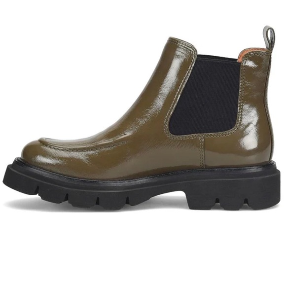 Sofft Shoes - NWT $170 Sofft AQUA Collection Samira Leather Chelsea Boot - Waterproof!